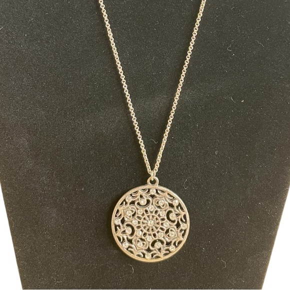 American Eagle Outfitters Silver Tone Rhinestone Circle Pendant Necklace - Picture 2 of 3